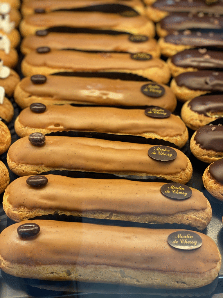Eclair café